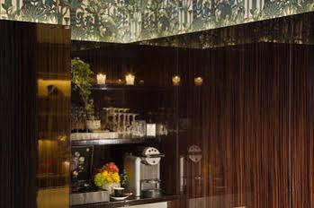 Artus 4* Paris